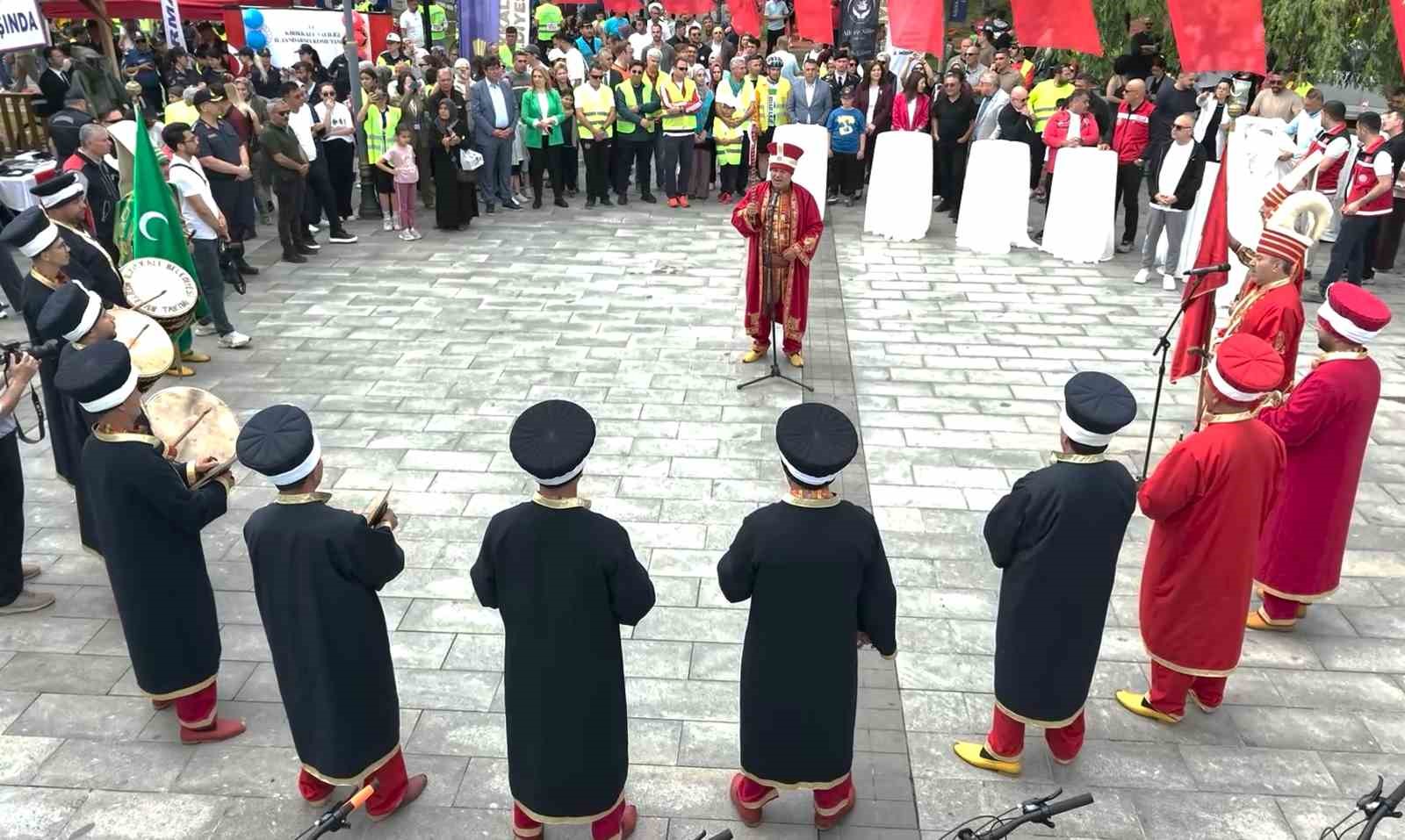 Yerli ve milli silahlar Aile Festivali’nde ilgi gördü 13 yerli ve milli silahlar aile festivalinde ilgi gordu 9 WFBrPR4s