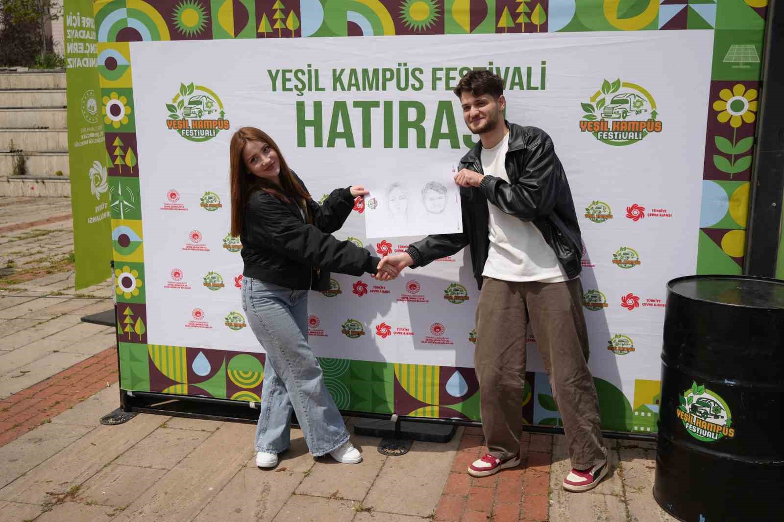 yesil kampus festivali ogrenciler hem eglendi hem bilinclendi 0 pChpJVwz
