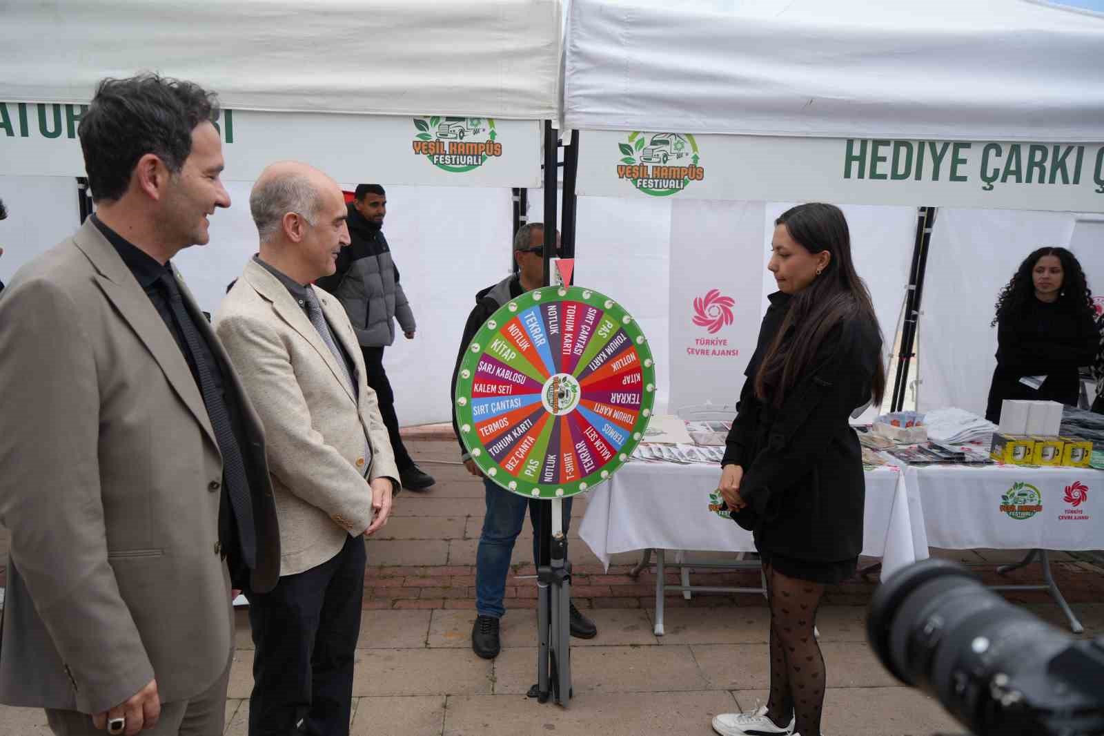 yesil kampus festivali ogrenciler hem eglendi hem bilinclendi 6 SSDT6Ycw