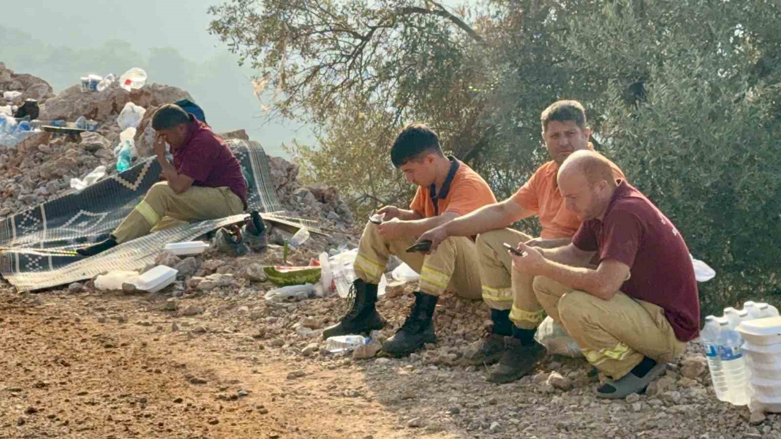 yesil vatan icin atese yuruduler sabahi kule bulanmis yuzlerle karsiladilar 0 i8LmHOng