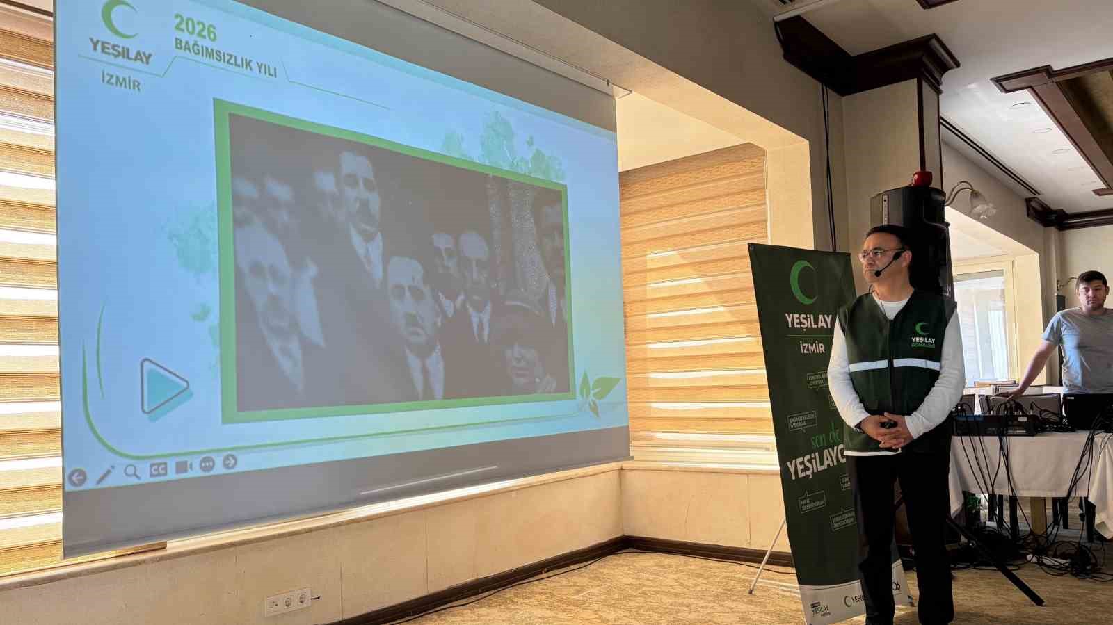 Yeşilay İzmir Şube Başkanı Yahşi’den ‘bağımlılık’ vurgusu: "Hiçbir çocuk vatan toprağından kopmasın" 5 yesilay izmir sube baskani yahsiden bagimlilik vurgusu hicbir cocuk vatan topragindan kopmasin 1 SpqMO3qh