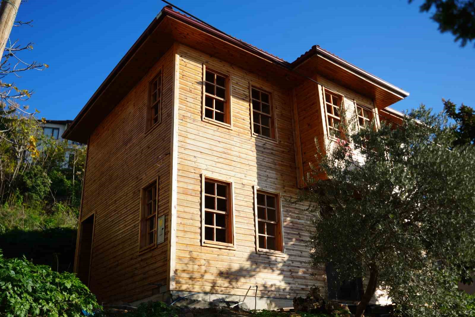 yesilcam efsanesinin evi yilan hikayesine dondu 0