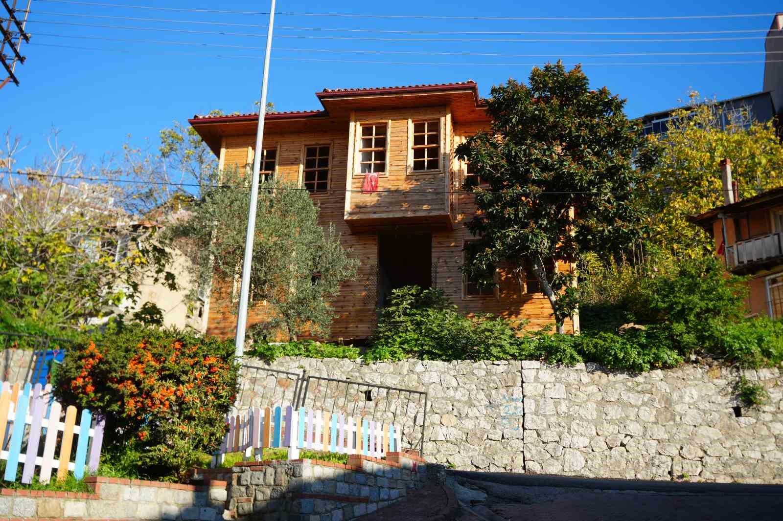 yesilcam efsanesinin evi yilan hikayesine dondu 3 LBuDYGWG