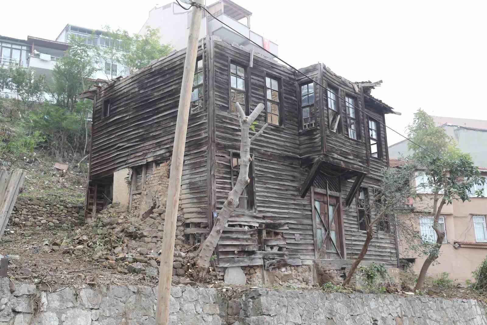 yesilcam efsanesinin evi yilan hikayesine dondu 5 st51CsFF