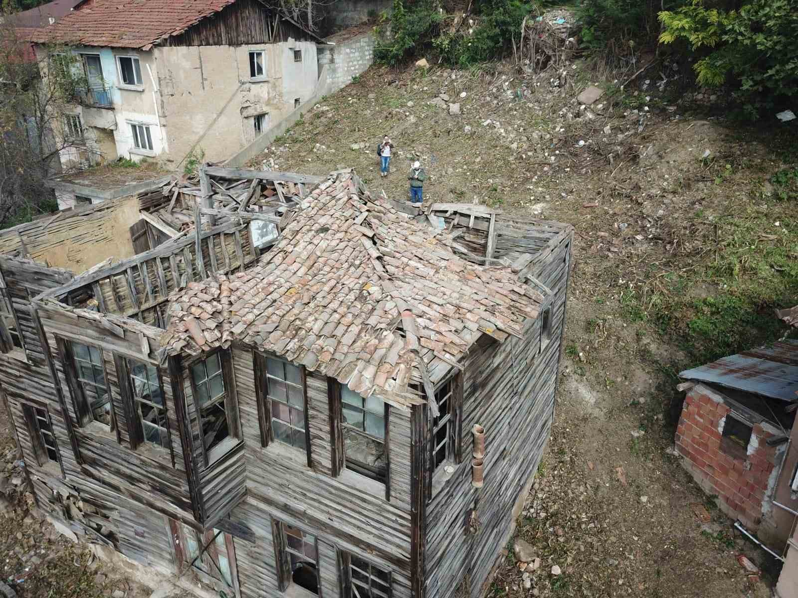 yesilcam efsanesinin evi yilan hikayesine dondu 6 lCuqDwg9