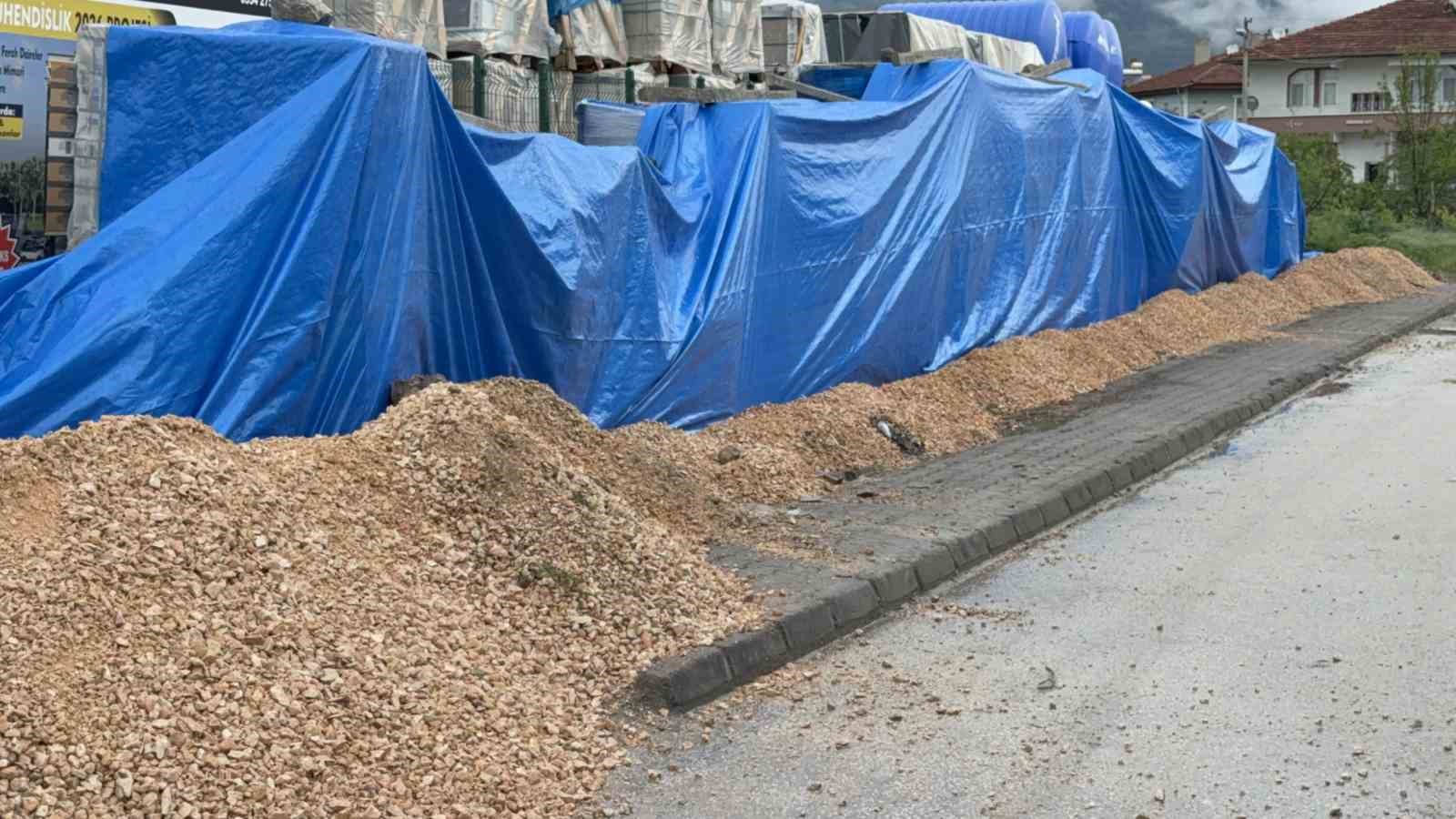 Yeşilırmak kenarında taşkın önlemleri yoğunlaştırıldı 13 yesilirmak kenarinda taskin onlemleri yogunlastirildi 9 yaL5tgQV