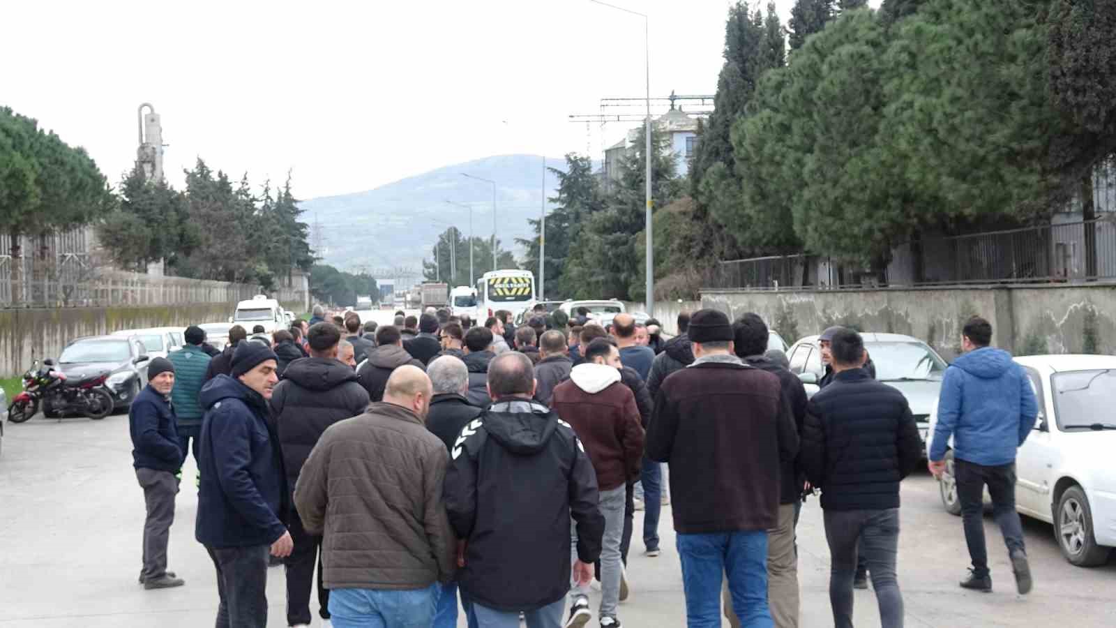 yesilyurt demir celik iscilerinden yapilan zamma yuruyuslu protesto 6 vus5DRWt