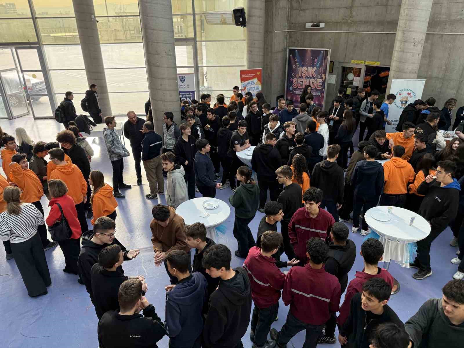 yesim gruptan gonulluluk zirvesi 5
