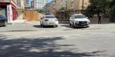 yikim-calismasindaki-is-makinasi-devrildi-1-yarali-iPN8vBGK.jpg