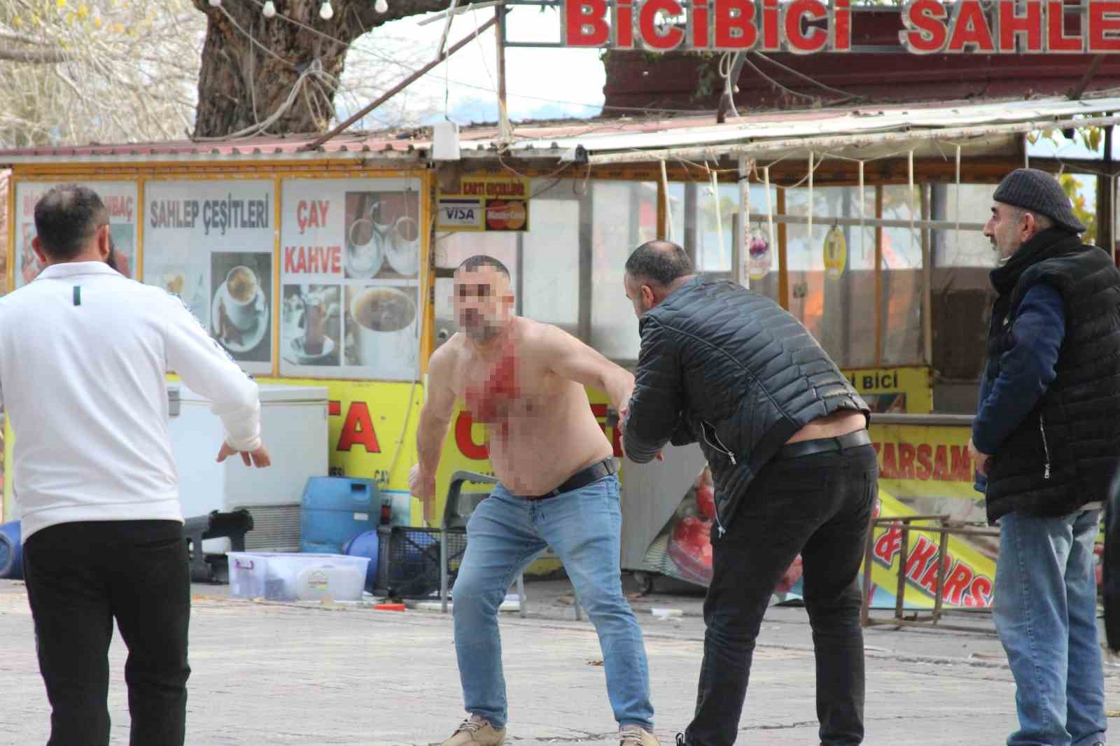 Yıkım sırasında gözaltına alınan 2 şahıs tutuklandı 6 yikim sirasinda gozaltina alinan 2 sahis tutuklandi 2 dpOneLh8