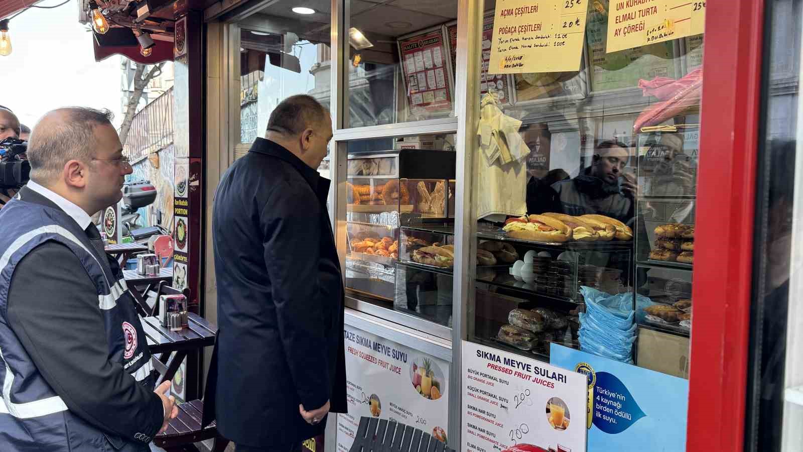 Yılbaşı öncesi İstanbul Caddesi’nde restoran ve kafelere "fahiş fiyat" denetimi 4 yilbasi oncesi istanbul caddesinde restoran ve kafelere fahis fiyat denetimi 0