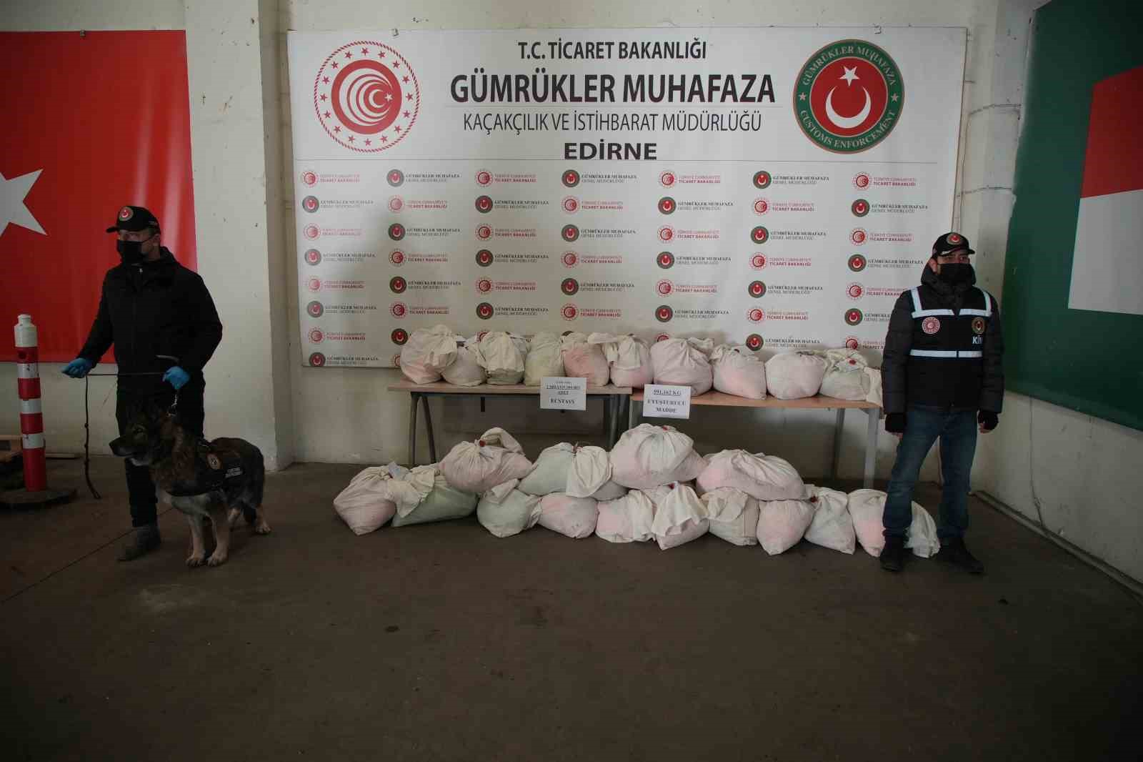 yilbasi oncesi kapikulede dev uyusturucu operasyonu yaklasik 600 kilo zehir ele gecirildi 5 rnNpZayb