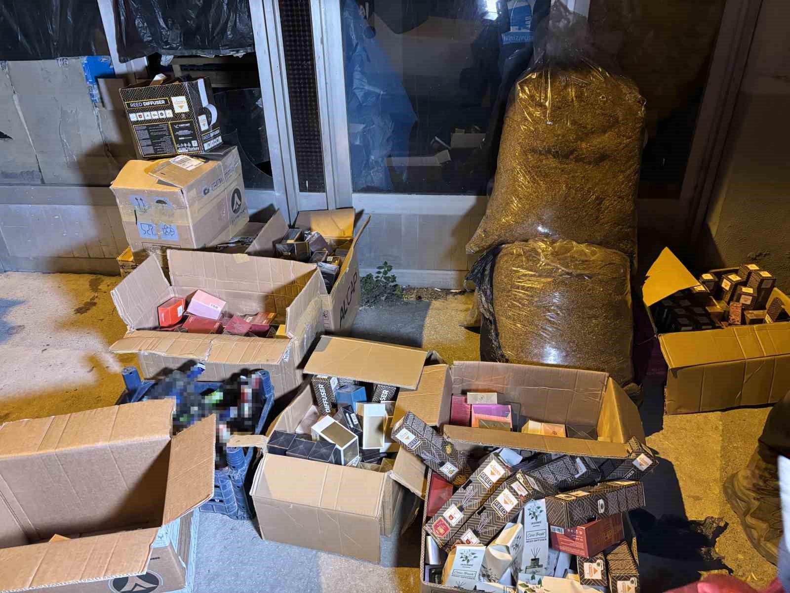 yilbasinda satilmak istenen kacak icki ve uyusturucuya operasyon 5 kumKHbV3