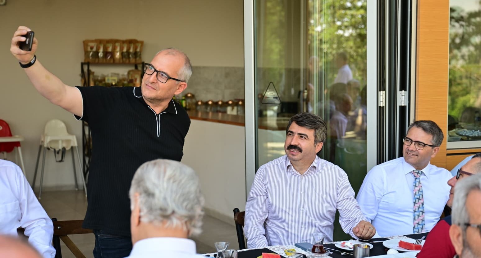 yildirim belediye baskani oktay yilmaz muhtarlarla bir araya geldi 1