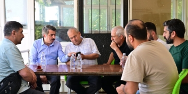 yildirim-belediye-baskani-oktay-yilmaz-teleferik-mahallesinde-esnafla-bir-araya-geldi-kEHQiSzT.jpg