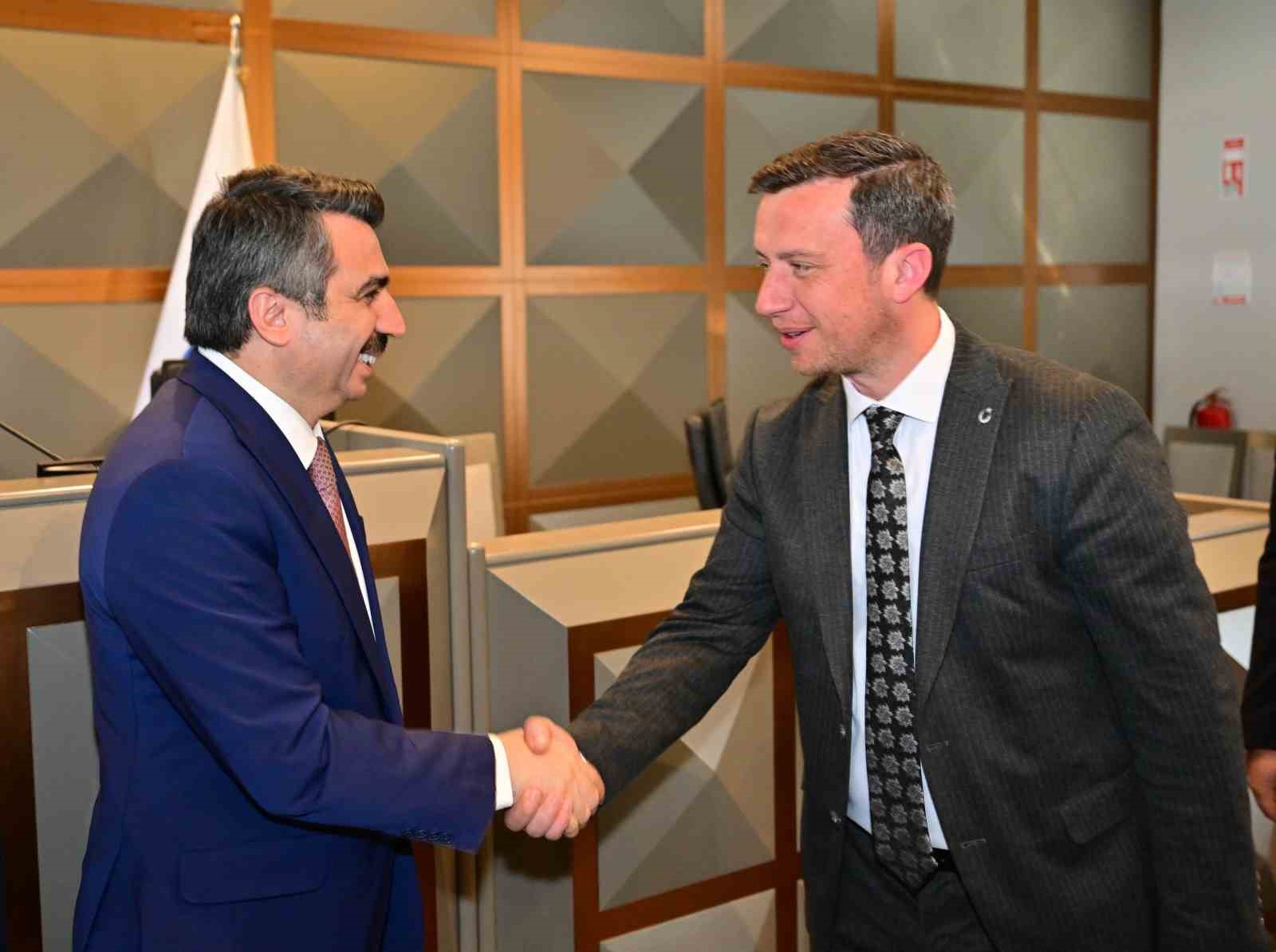 yildirim belediye baskani yilmaz calisanlarla bayramlasti 2 9UABMTna