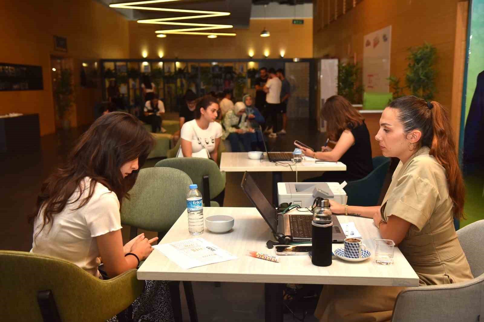 yildirim belediyesinden universite adaylarina tercih destegi 1 HLCqNt1C
