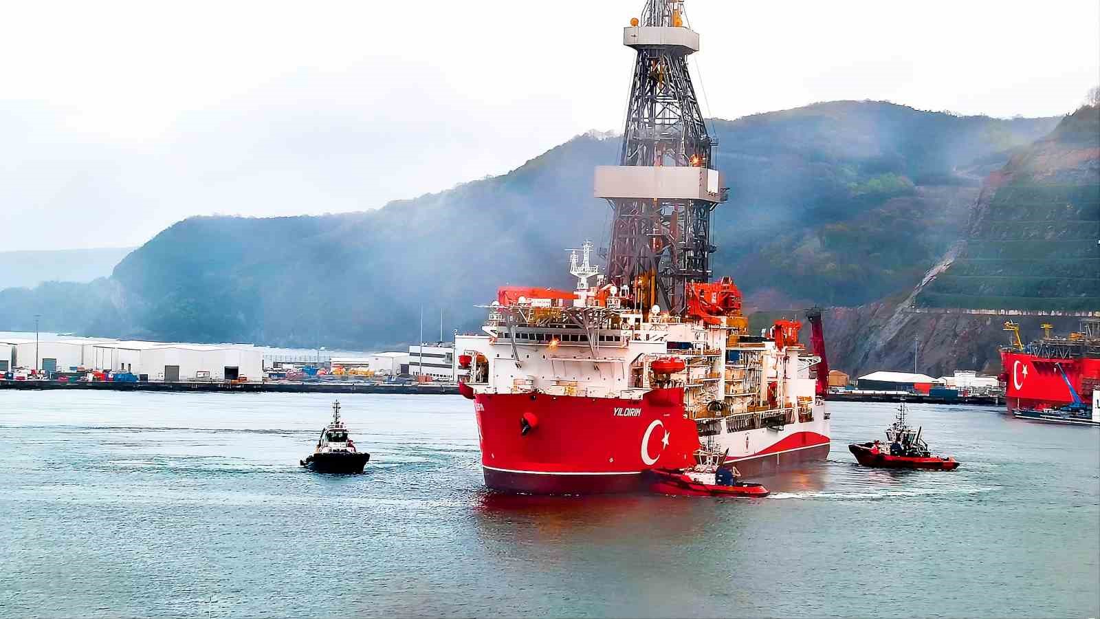 yildirim derin deniz sondaj gemisi ilk gorevi icin karadenizde 3 npiBIVkf