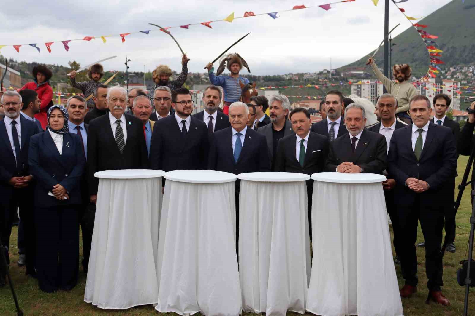 Yıldırım: "Türkistan bölgesindeki bazı ülkelerin Kiril alfabesini kullanması işimizi zorlaştırıyor" 5 yildirim turkistan bolgesindeki bazi ulkelerin kiril alfabesini kullanmasi isimizi zorlastiriyor 1 v1DuSdUk