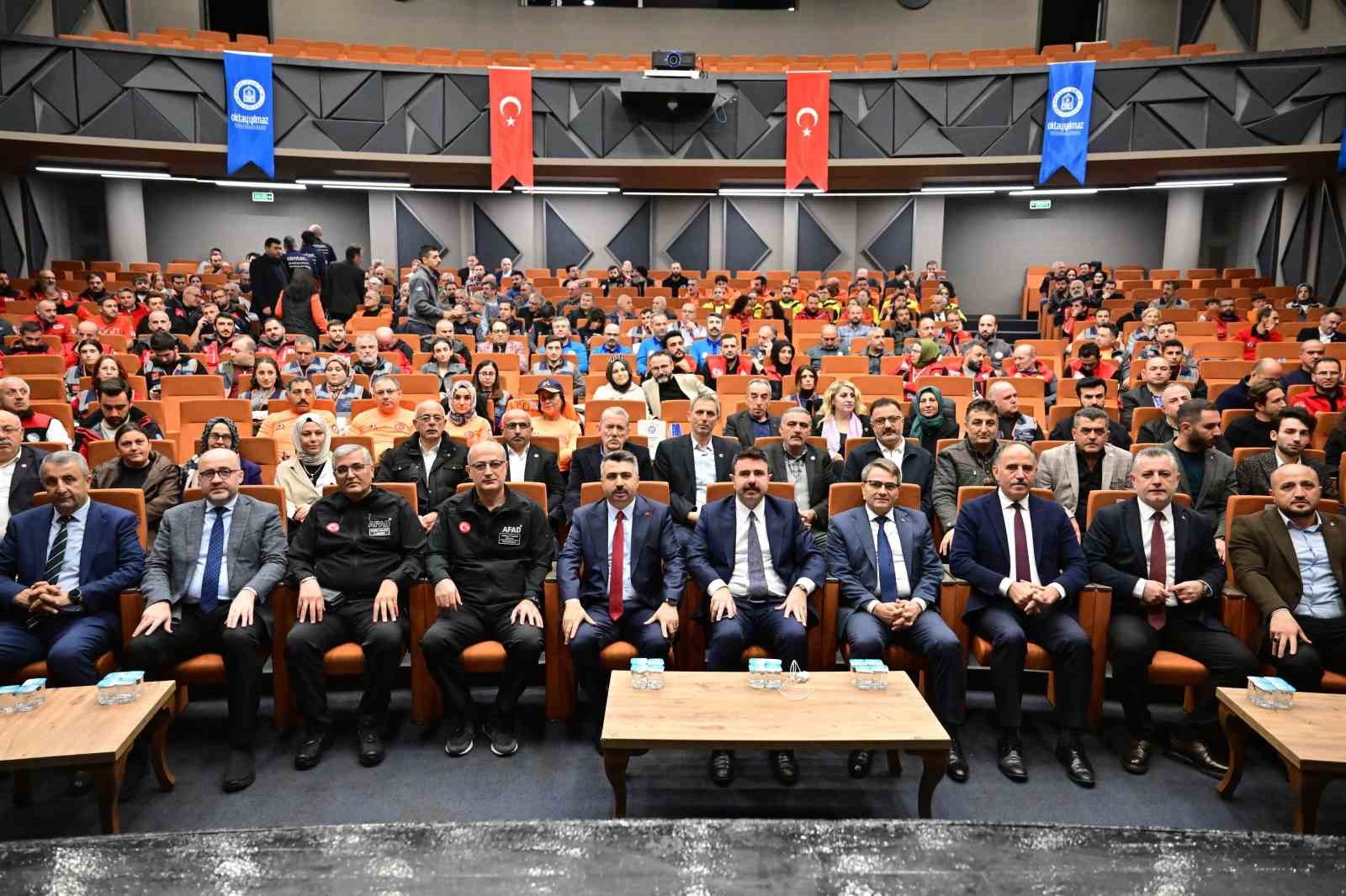 yildirimda afetlere hazirlik paneli 3