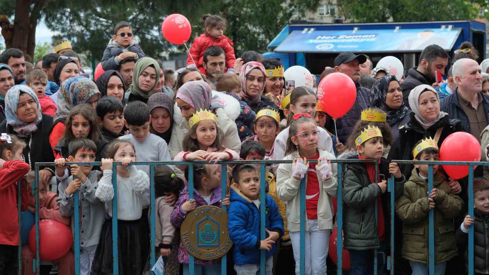 Yıldırım’da çocukların bayramı şölene dönüştü 5 yildirimda cocuklarin bayrami solene donustu 1