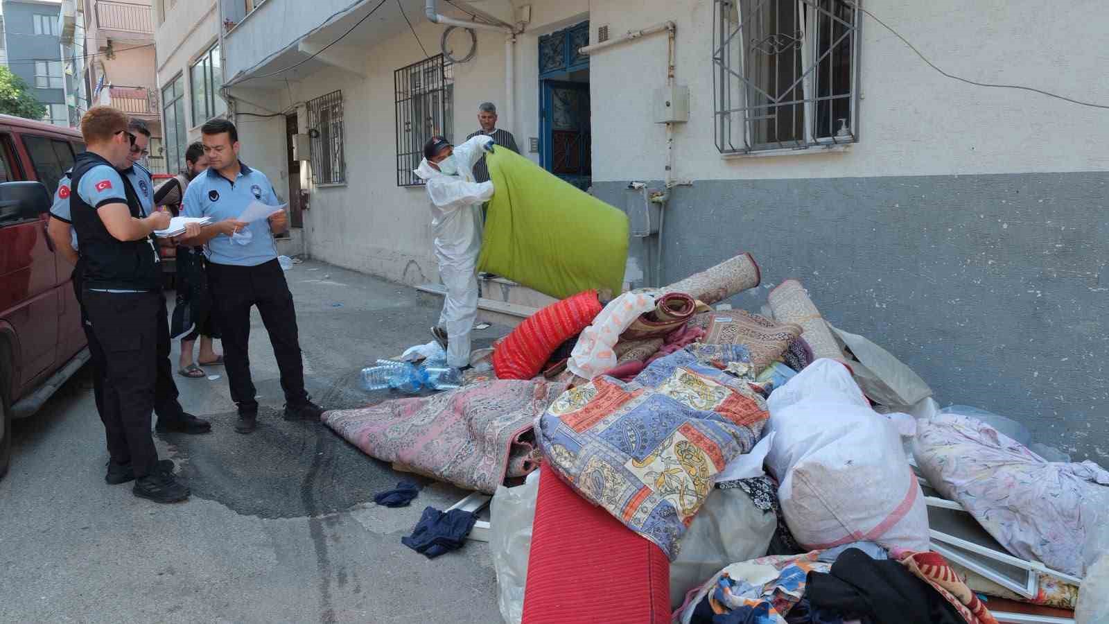 Yıldırım’da çöp ev temizlendi, 5 ton çöp çıktı 4 yildirimda cop ev temizlendi 5 ton cop cikti 0 seIpKc9P