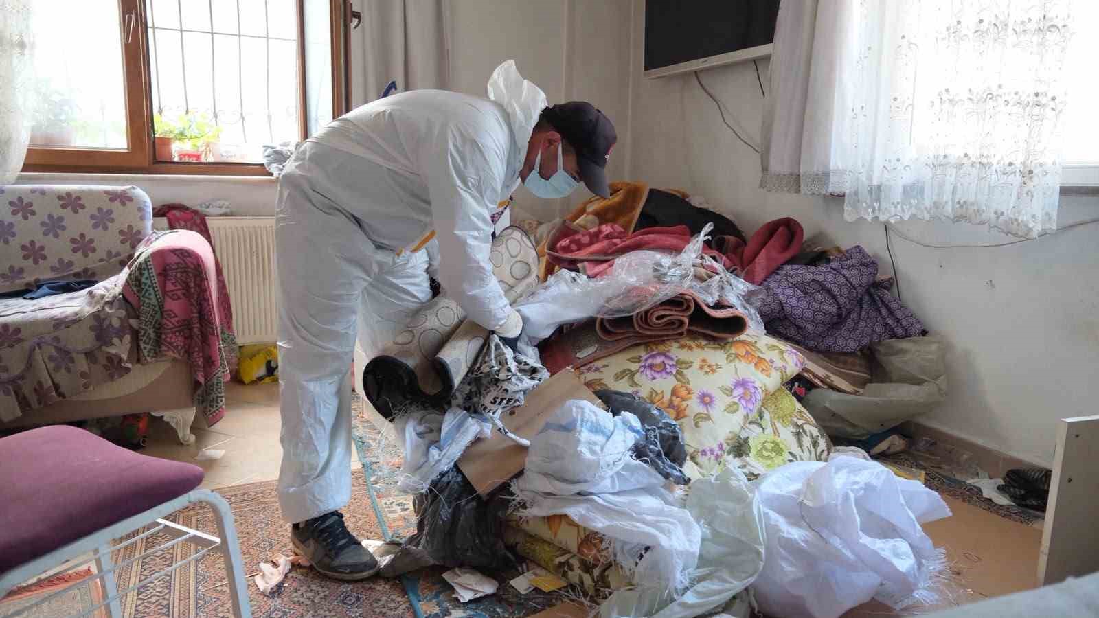 Yıldırım’da çöp ev temizlendi, 5 ton çöp çıktı 7 yildirimda cop ev temizlendi 5 ton cop cikti 3 Ib8rVj3V