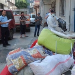 yildirimda-cop-ev-temizlendi-5-ton-cop-cikti-n45CCxX3.jpg