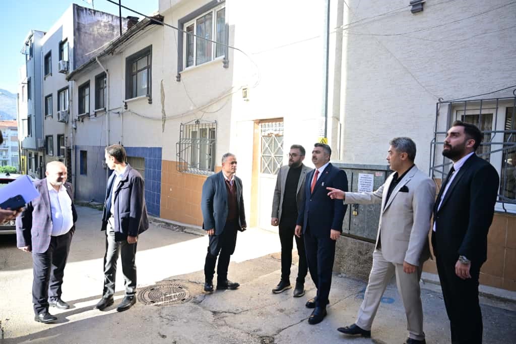 yildirimda merdivenli yollar cikmaz sokaklar caddelere donusuyor 0 48ysXsKU