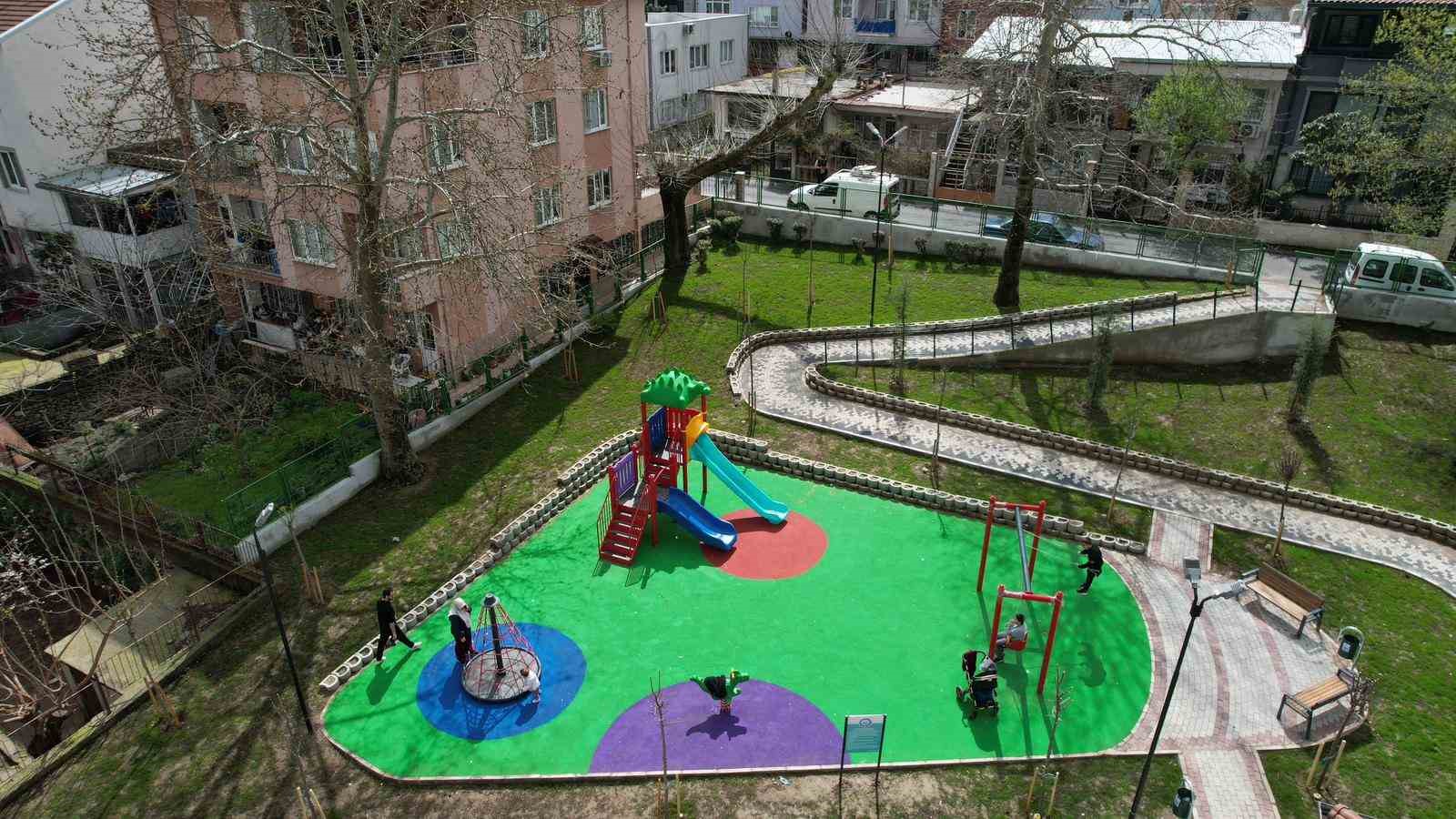 Yıldırım’da parklara yaz bakımı 6 yildirimda parklara yaz bakimi 2 fRYNDjC7