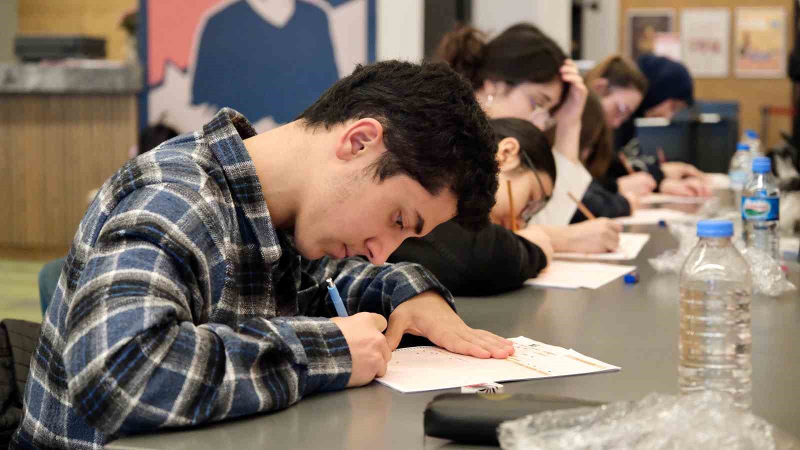 yildirimdan ogrencilere sinav destegi 3 KTyiEKcI