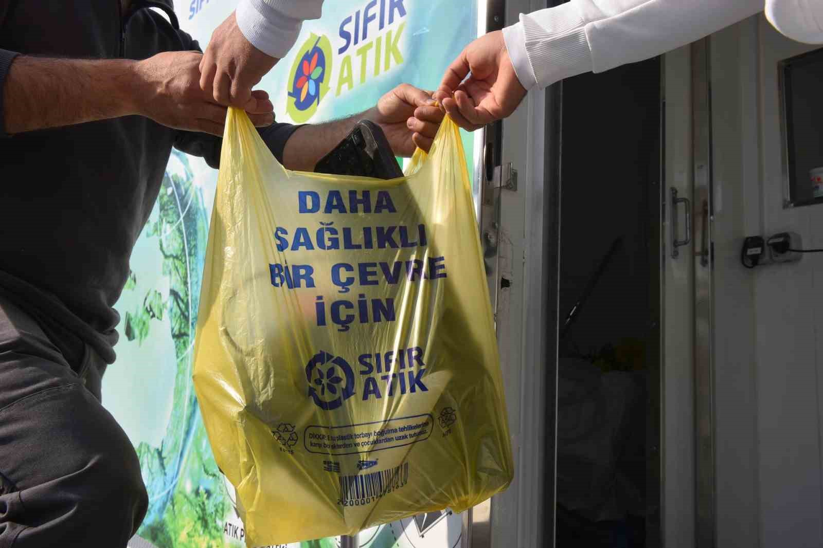 Yıldırımlı aileler, ekonomilerine atıklardan 830 bin lira katkı sağladı 6 yildirimli aileler ekonomilerine atiklardan 830 bin lira katki sagladi 2 TEV7A2k2