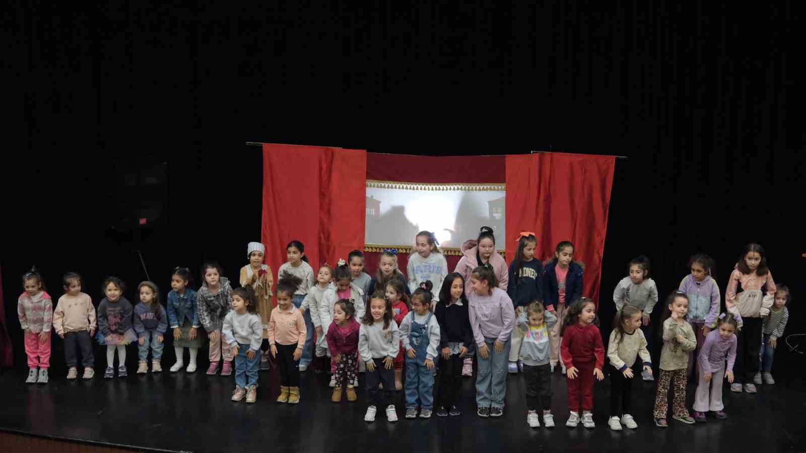 yildirimli cocuklar hacivat ve karagozle bulustu 3