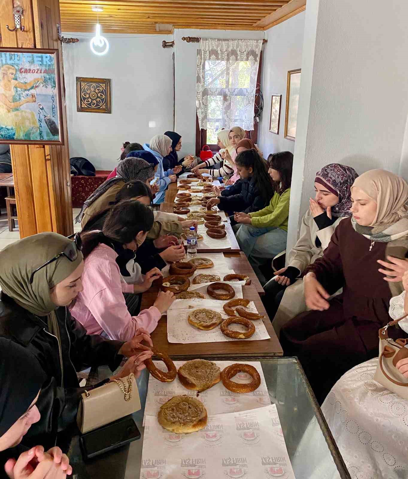 yildirimli gencler bursayi kesfediyor 3 9PbS5UrX