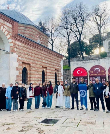 yildirimli-gencler-bursayi-kesfediyor-zxzgOIUe.jpg