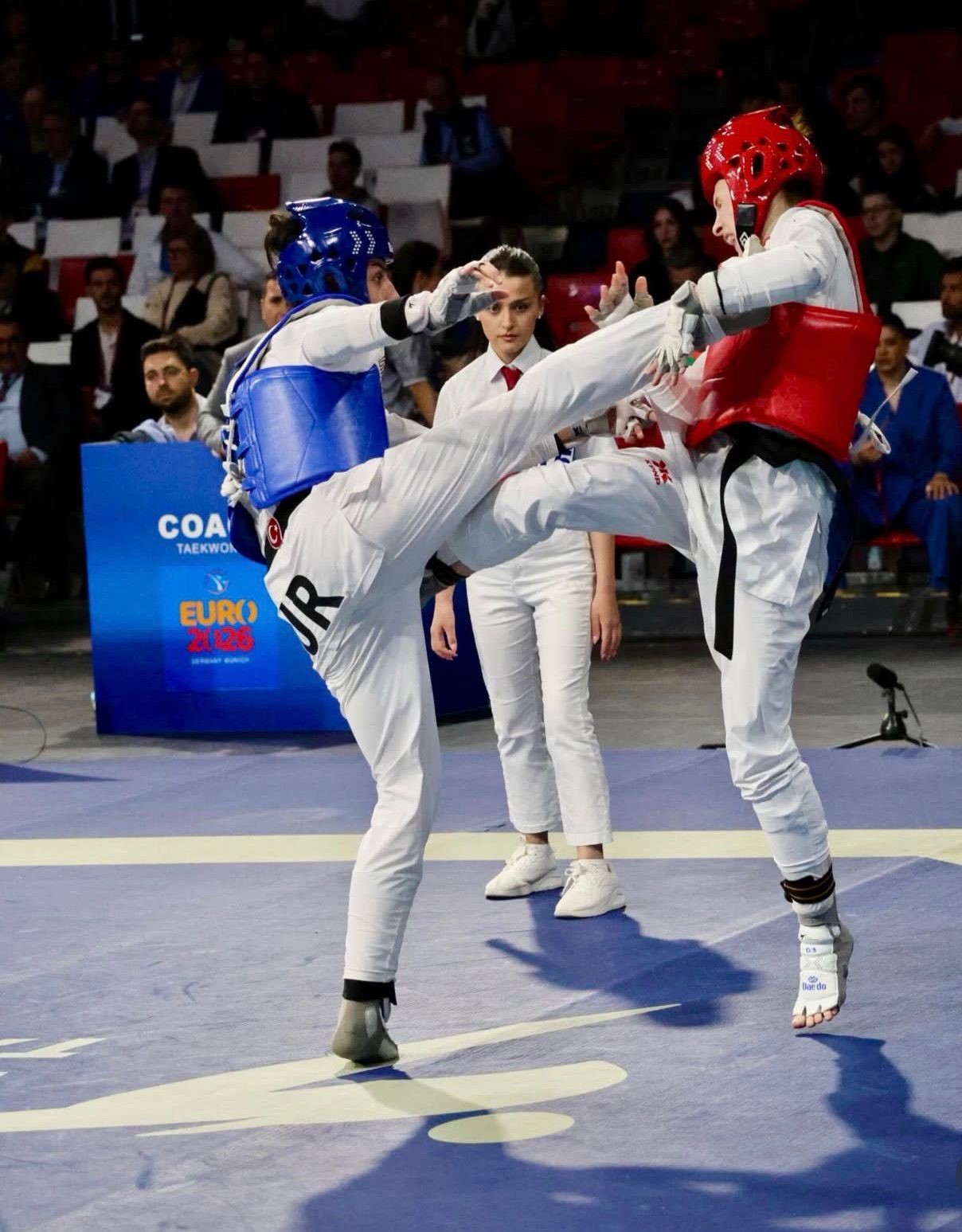 yildirimli hatice kubra ilgun avrupada kursude 4 cmSumaYe