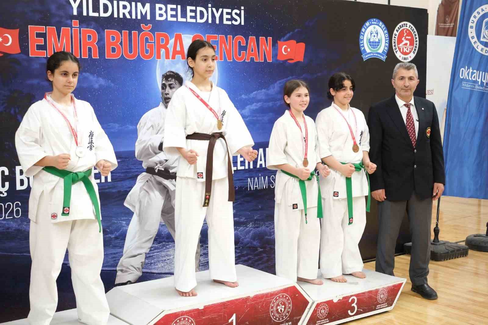 yildirimli karatecilerden madalya yagmuru 1 drL4Anvk