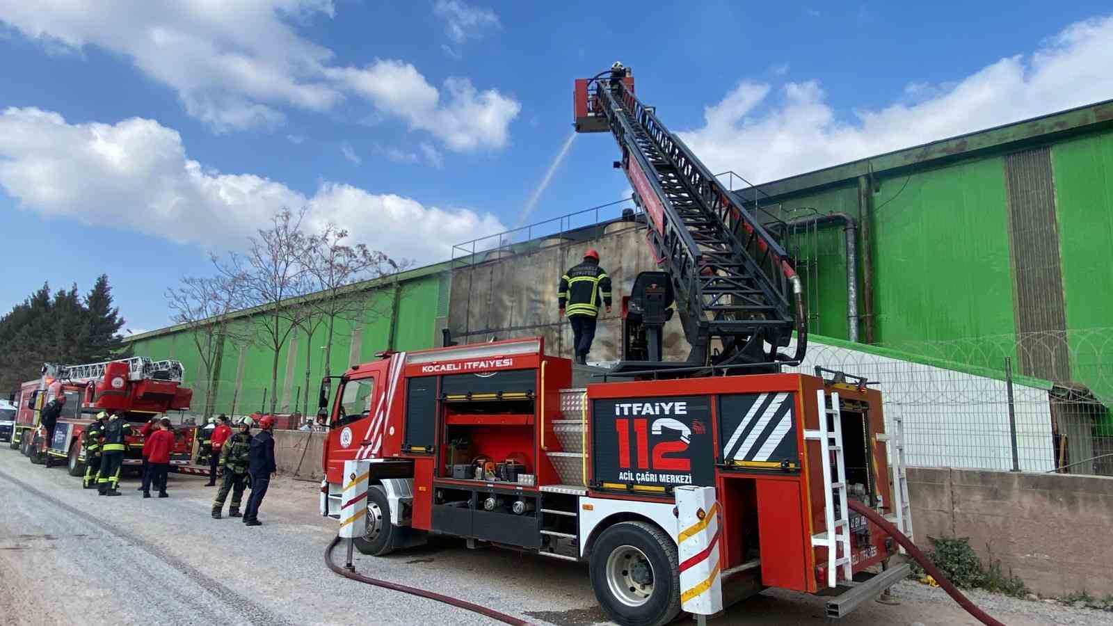 yildiz entegre fabrikasinda korkutan yangin 4 Mjnnvgut