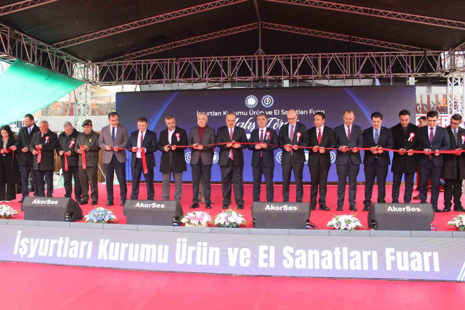 yilin ilk fuari aydinda kapilarini acti 0 afdVBlS1