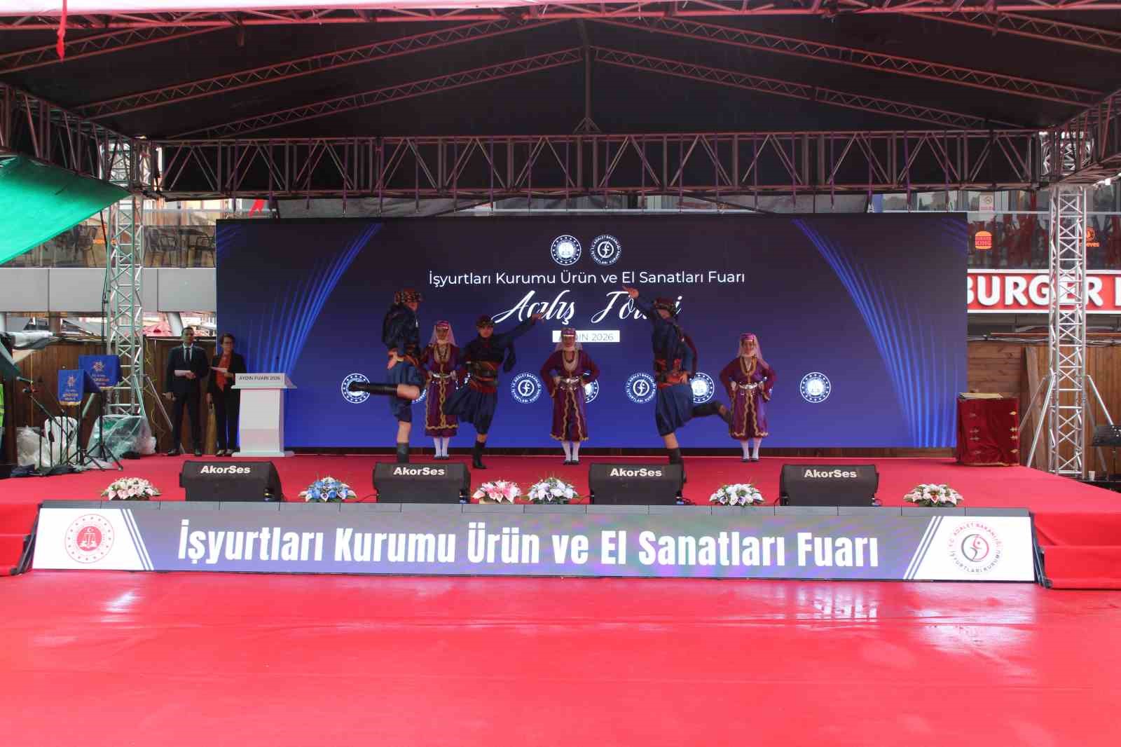 yilin ilk fuari aydinda kapilarini acti 9 sZVLaFFS
