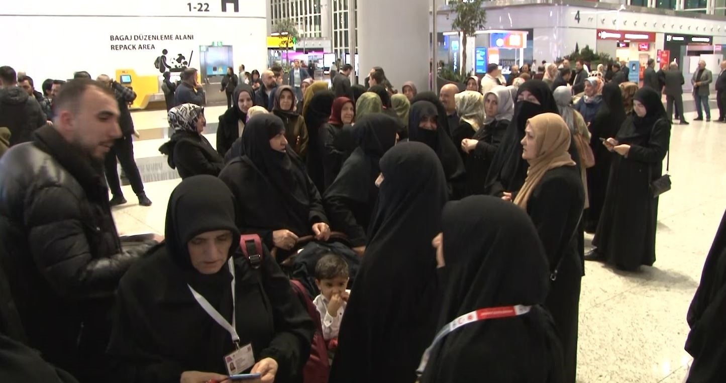 yilin ilk haci adaylari istanbul havalimanindan kutsal topraklara ugurlandi 2 7BfpE1W7