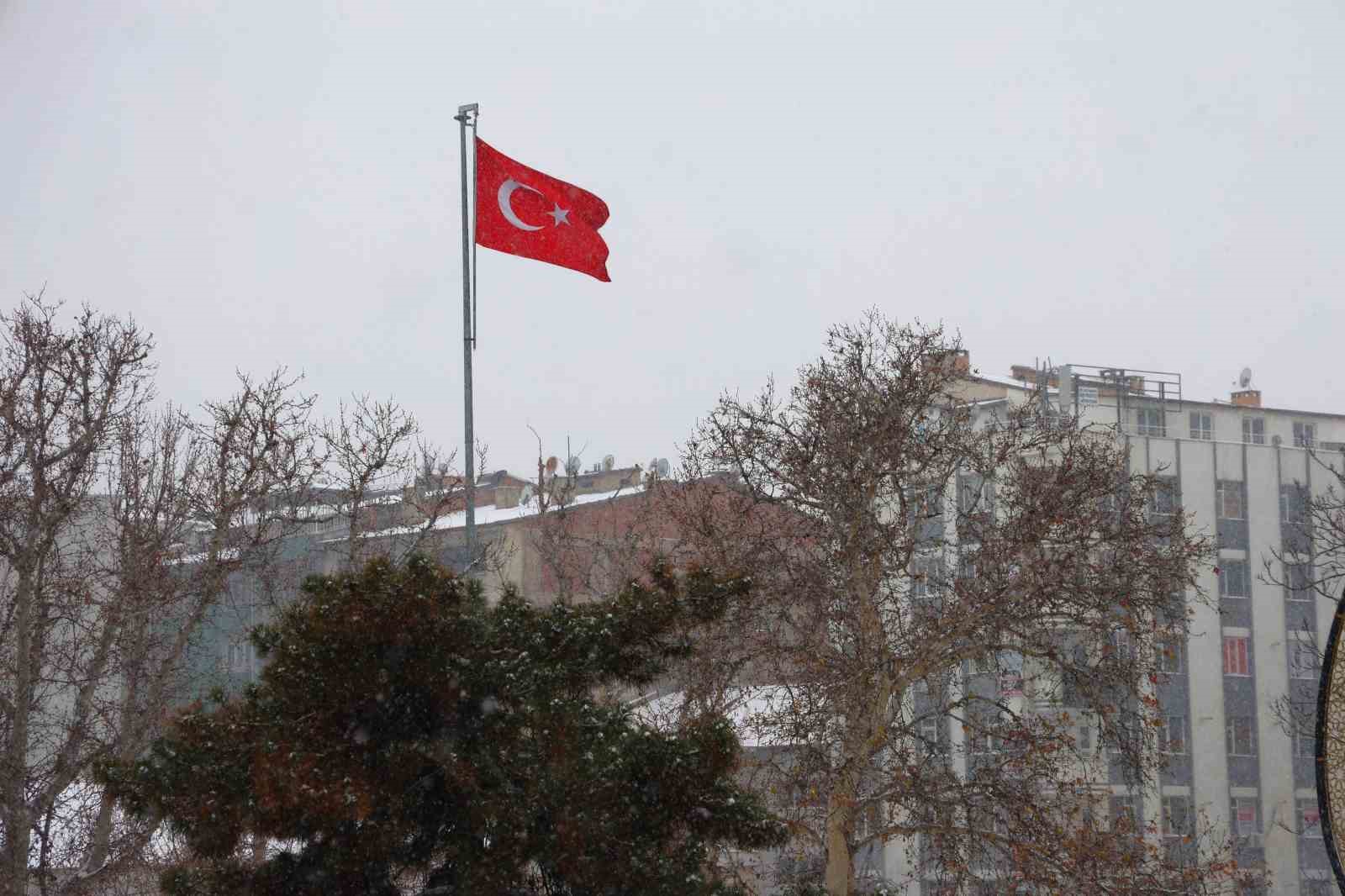 yilin son gununde elazig beyaza burundu 3 bZKeSwzy