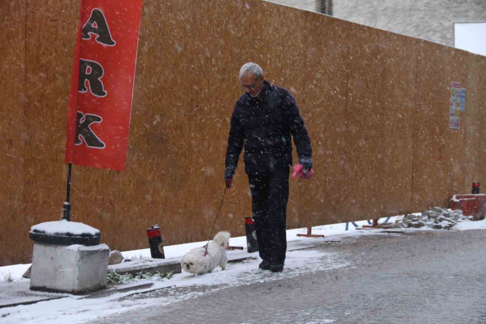 yilin son kari eskisehiri beyaza burudu 11 fEjIViuA