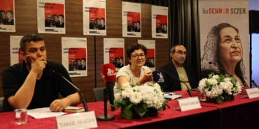 yilin-yazari-sennur-sezeri-calisma-arkadaslari-anlatti-Rg7ByEE2.jpg