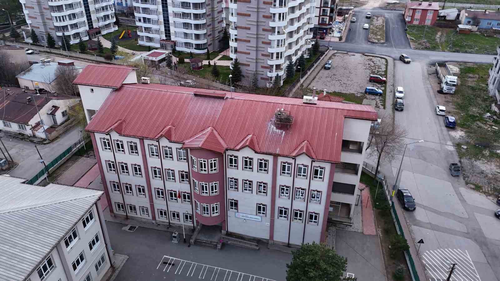 yillardir suren gelenek bozulmadi sivasin leylekli okulu misafirlerine kavustu 1 95Ht8K6i