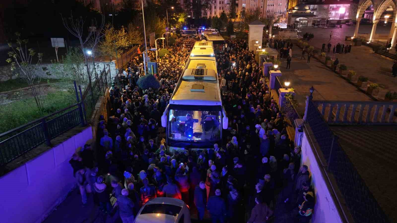 yillarin hasreti sona erdi haci adaylari kutsal topraklara ugurlandi 5 gMruwtyT