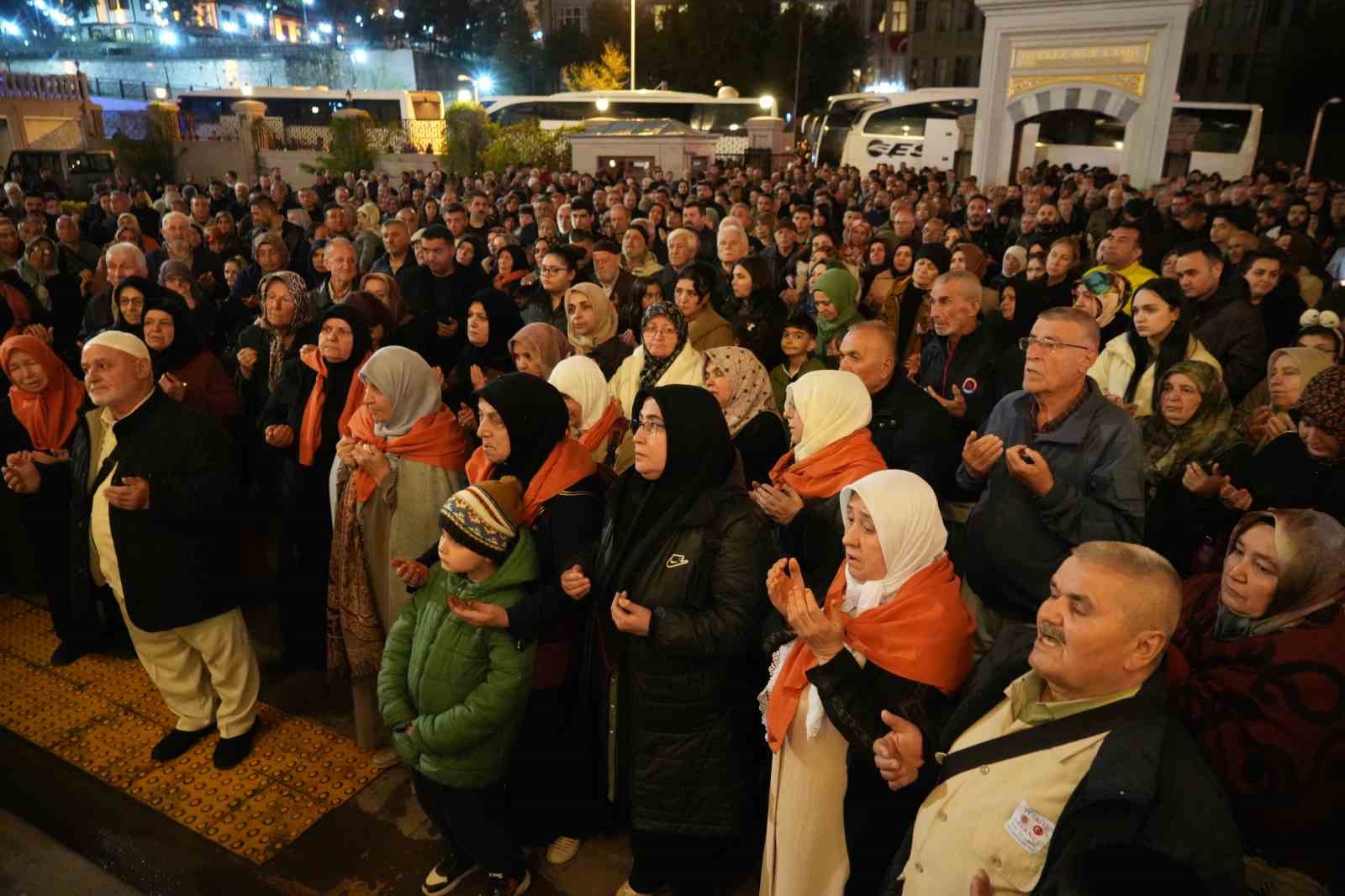 yillarin hasreti sona erdi haci adaylari kutsal topraklara ugurlandi 8 325EJlAz