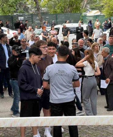 yksnin-ilk-oturumu-olan-tyt-basladi-fj4p3jPR.jpg