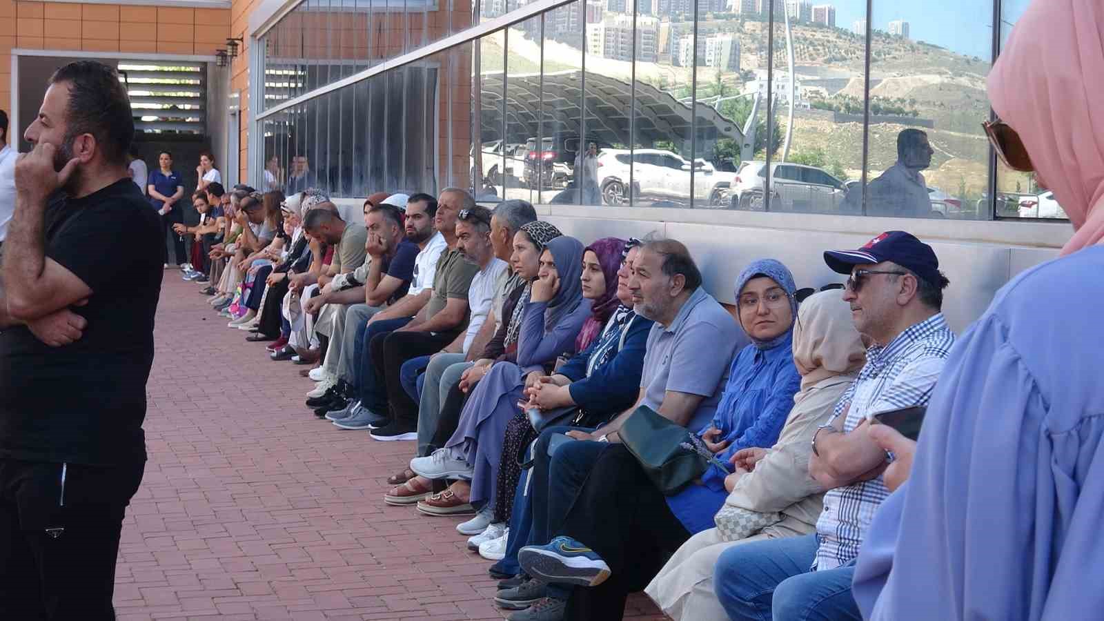 YKS’ye saniyeler kala yetişti: Güvenlik görevlisi motosikletiyle sınava ulaştırdı 8 yksye saniyeler kala yetisti guvenlik gorevlisi motosikletiyle sinava ulastirdi 4 MSyiXTRd