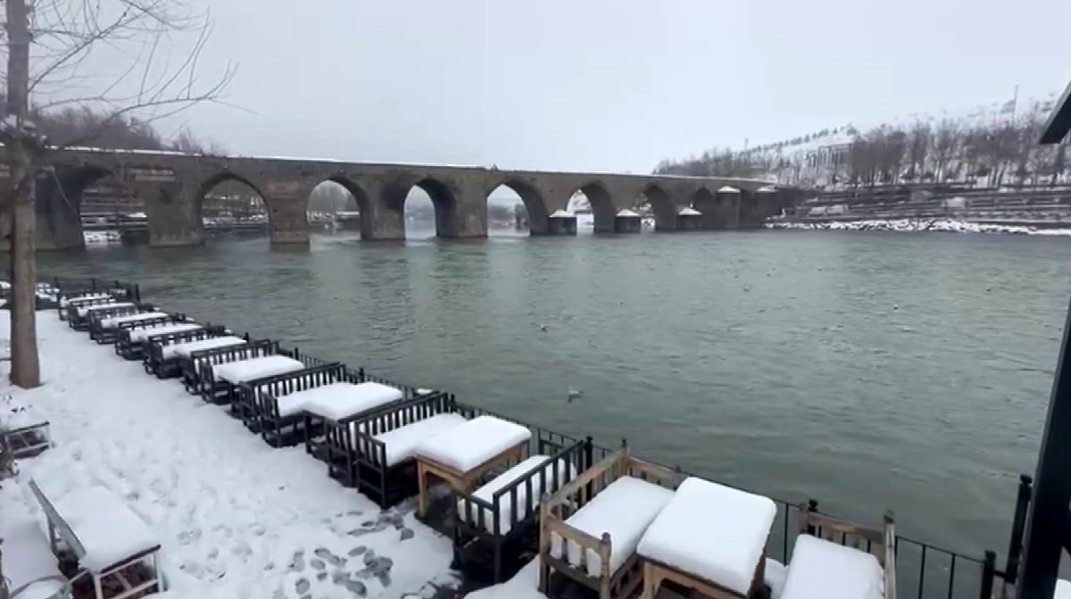 yogun kar dicle nehrinde su seviyesini arttirdi 0
